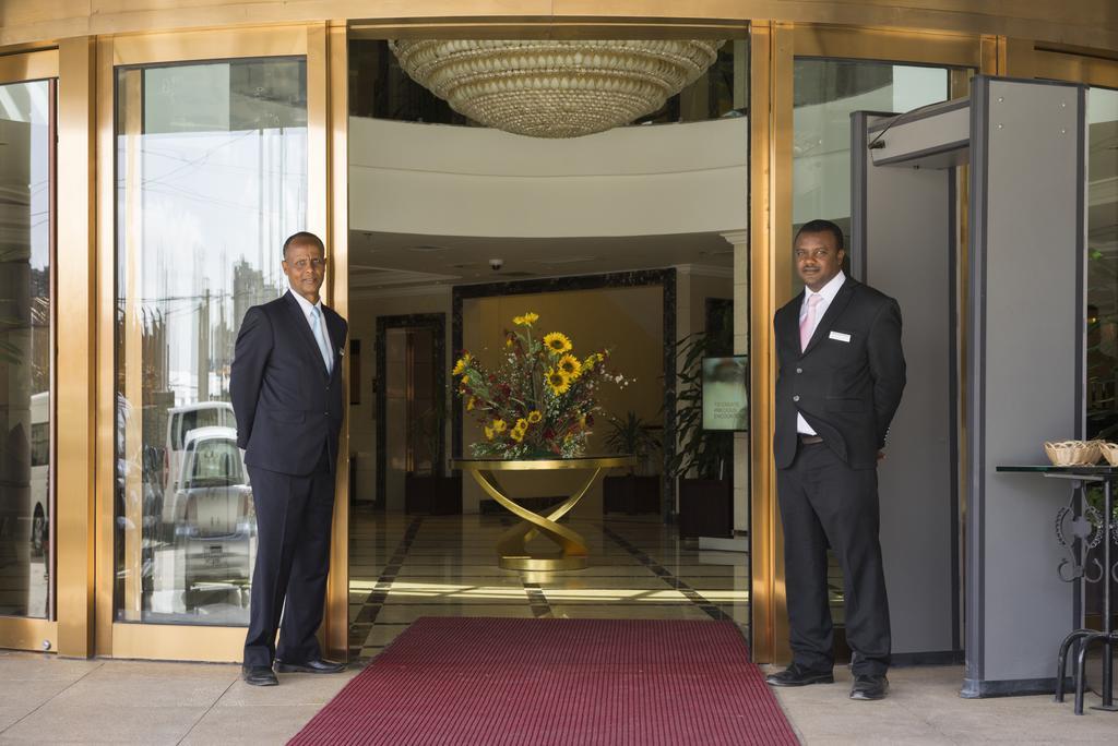 Golden Tulip Addis Ababa Hotel Esterno foto